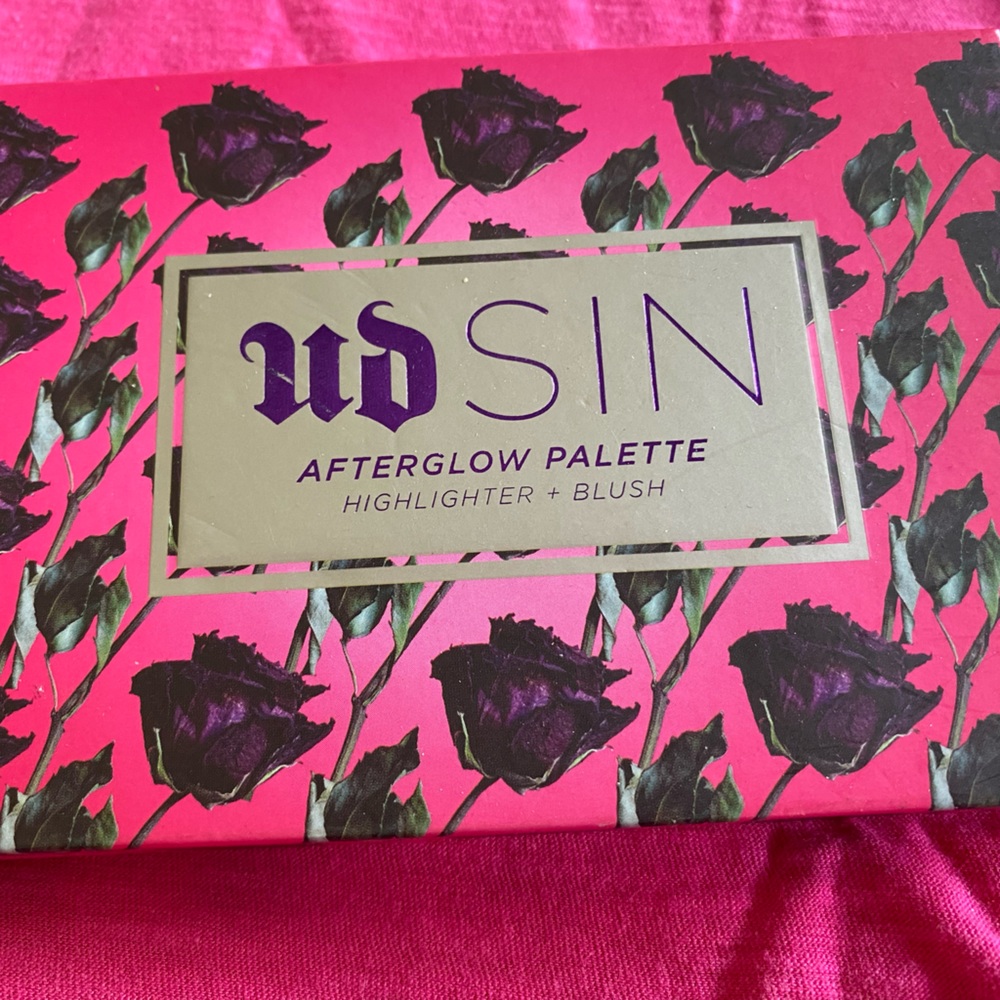 Urban Decay cheek palette